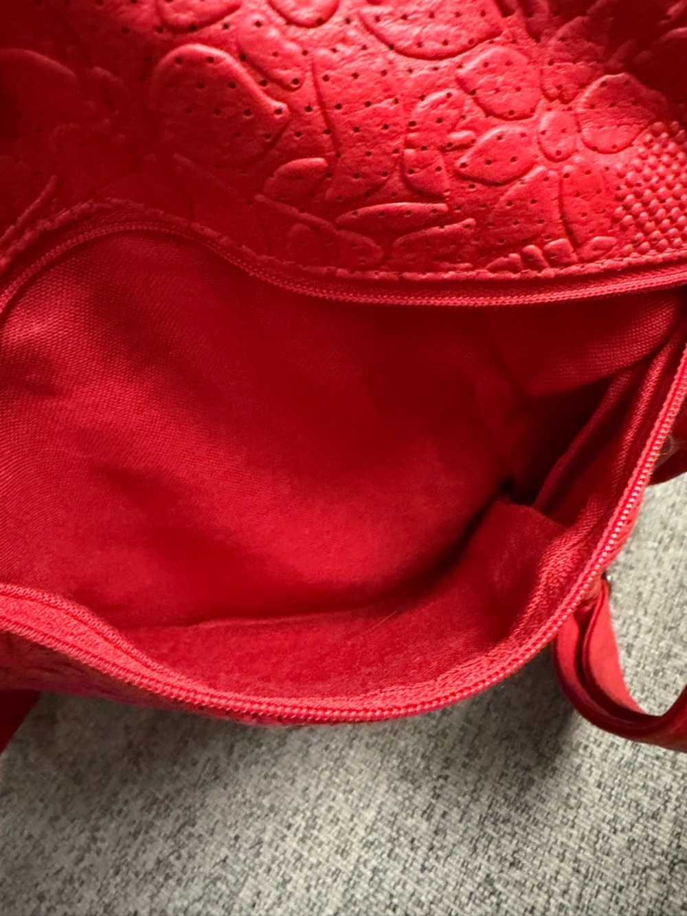 Vintage Mark Lifey Red Embossed Poly Floral Messenger Satchel Crossbody - Picture 9 of 9